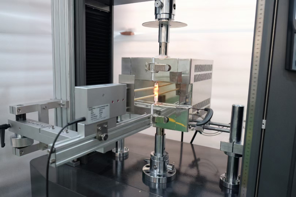 圖片新聞：再上新品，超高溫1400℃環(huán)境下力學(xué)測(cè)試小方爐方案